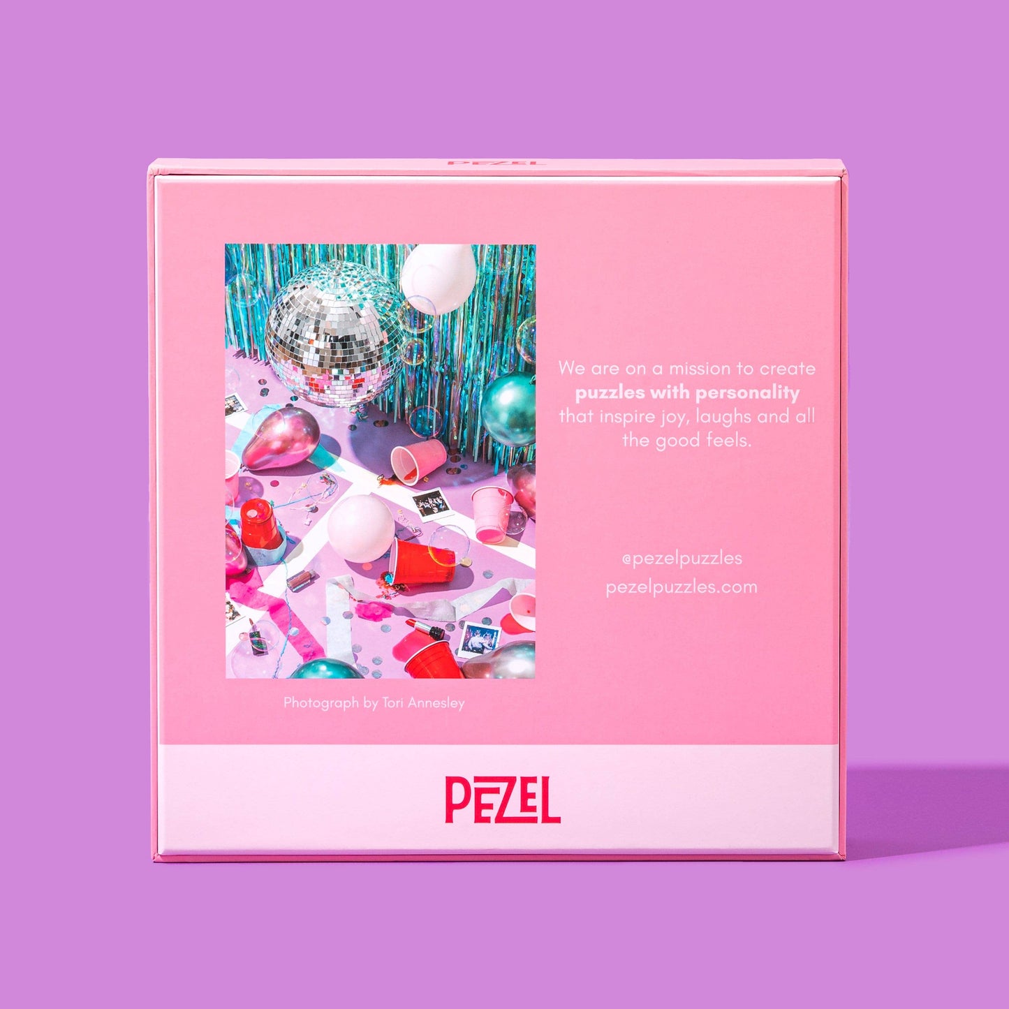 Ball Is In Your Court | 1000 Piece Puzzle w/ Canvas Bag