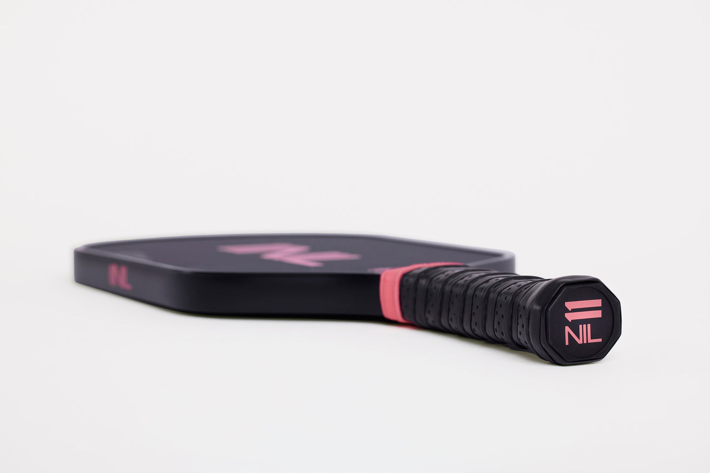 CHAMPION MAKER AERO TOP PICKLEBALL PADDLE  - BUBBLEGUM BLACK