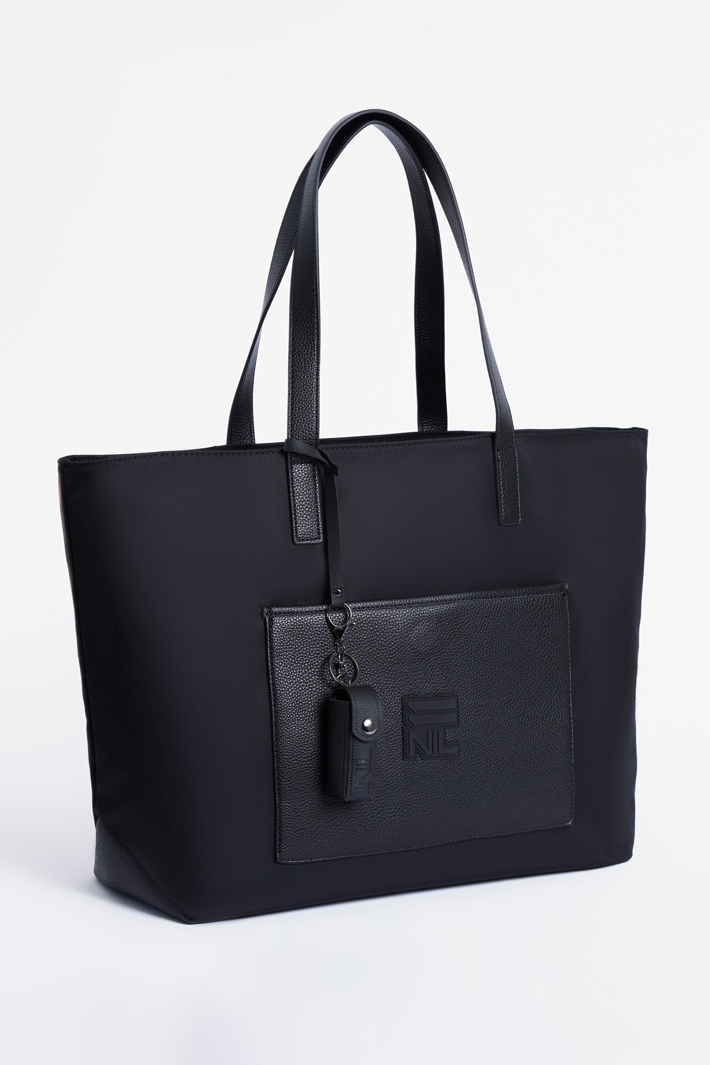 ON THE MOVE OVERSIZED TOTE BAG - BLACK