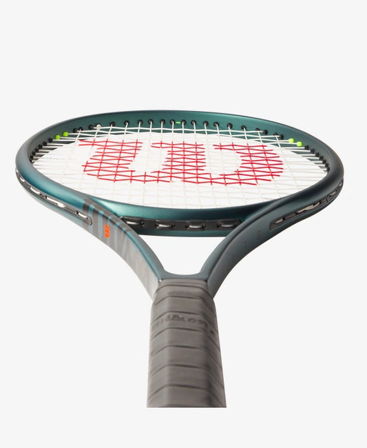 Wilson Blade 100L V9 Tennis Racket